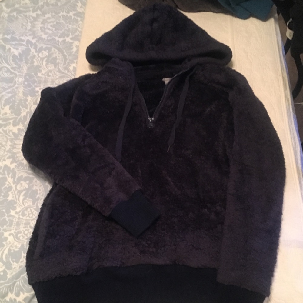 Fuzzy pullover